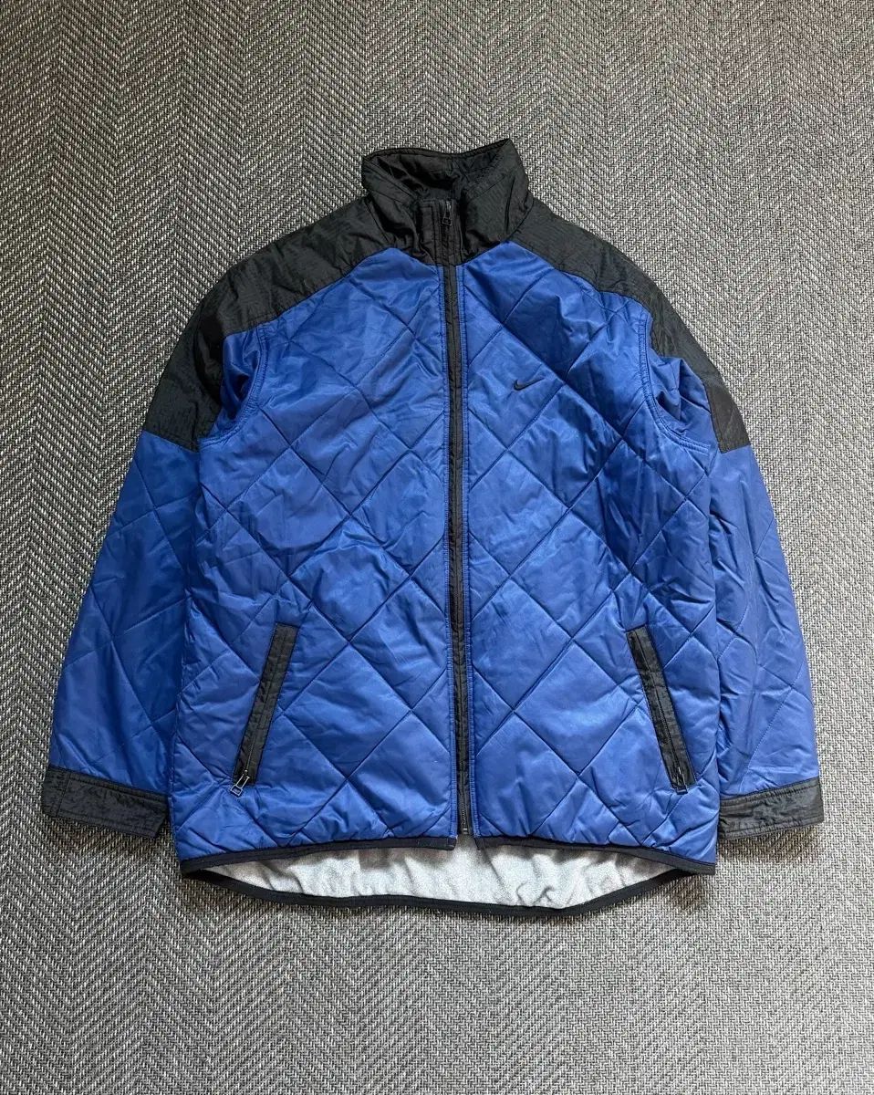90s Nike(ナイキ） 裏起毛 裏地 キルティング ブルゾン （ 105 ）