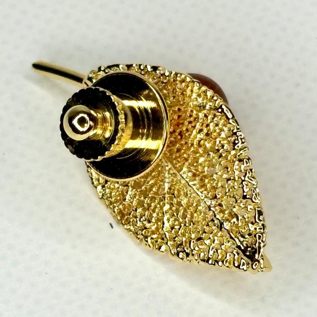 琥珀 ブローチ 金色の葉デザインブローチ 葉っぱ リーフモチーフ ゴールド FORTGASGNV_COM_BR