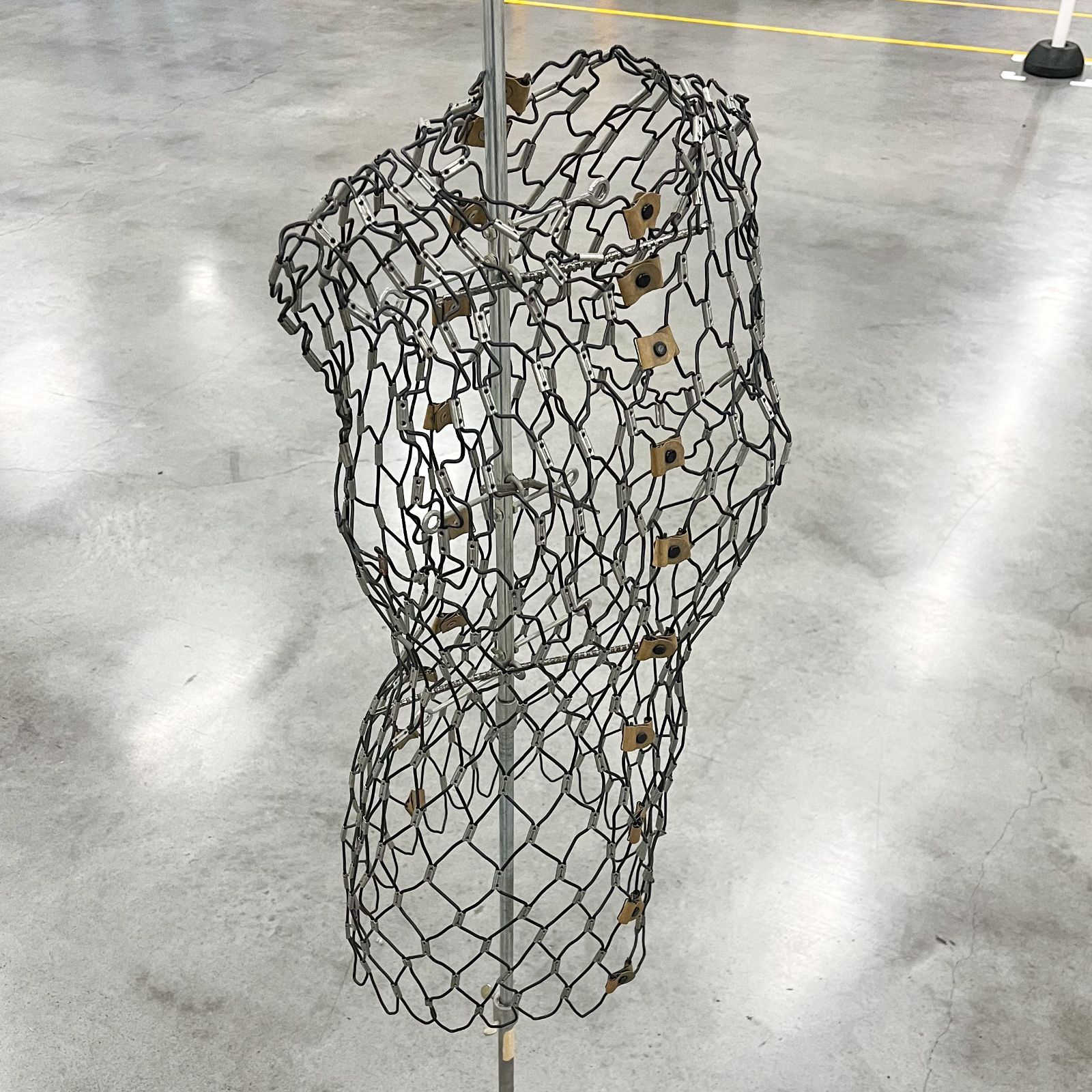 ワイヤーマネキン