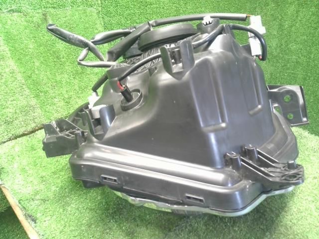 ハスラー　MR31S/MR41S　左右ヘッドライト　HID　1874　35300-65P11　35100-65P10 (X8800) 美品 磨済 破損無 ハスラー MR31S MR41S バラスト付き HID ヘッド