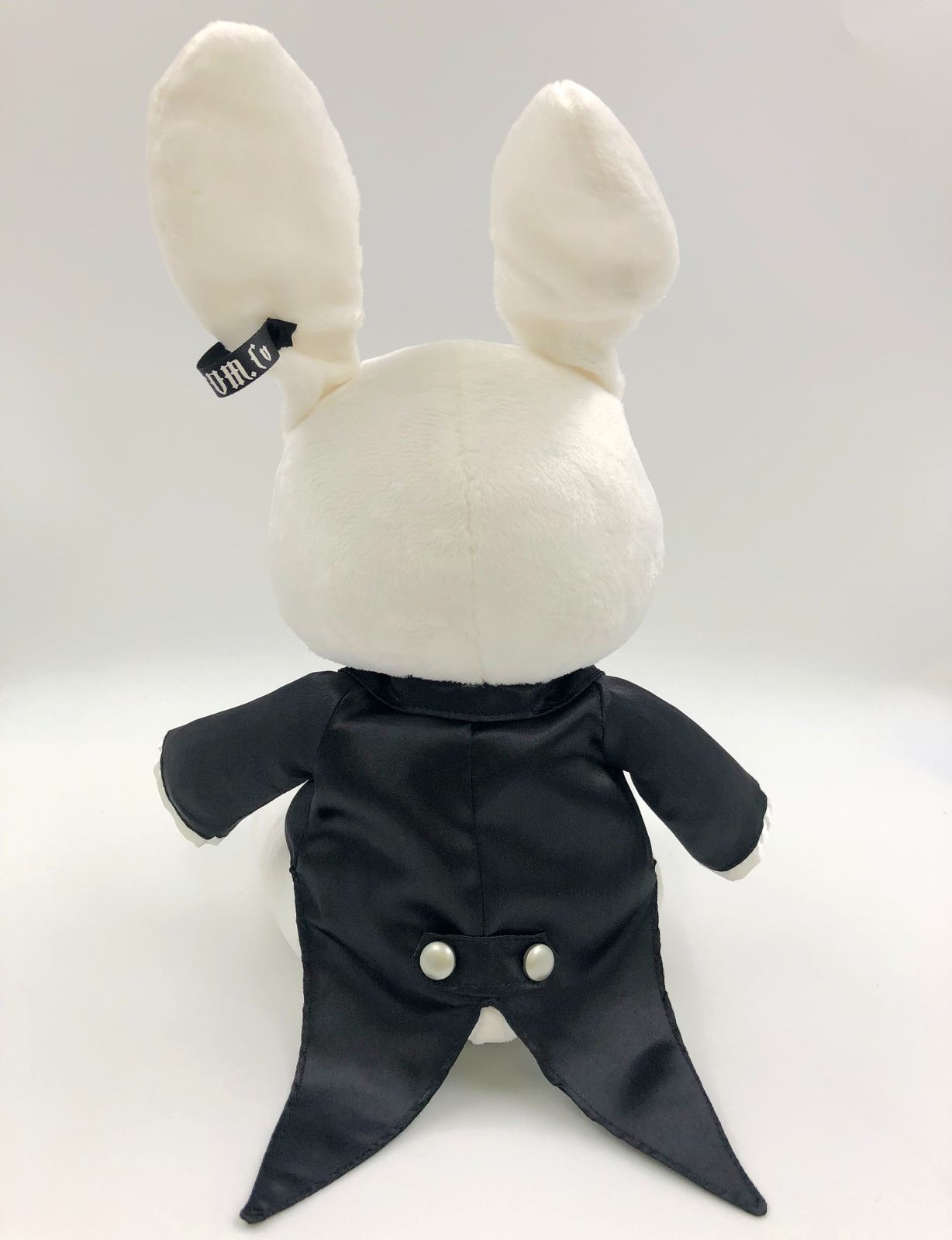 ♪) ビッグビターラビット セバスチャンver. ぬいぐるみ 一番