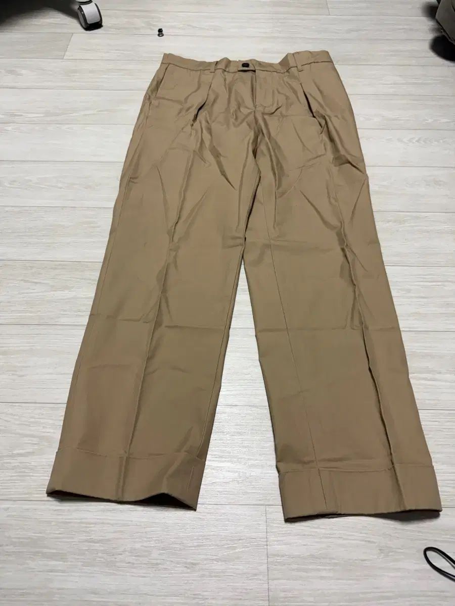 3 ） 直線 ベージュカラー コームドコットン テーラード ストレート ワンタック パンツ 出品