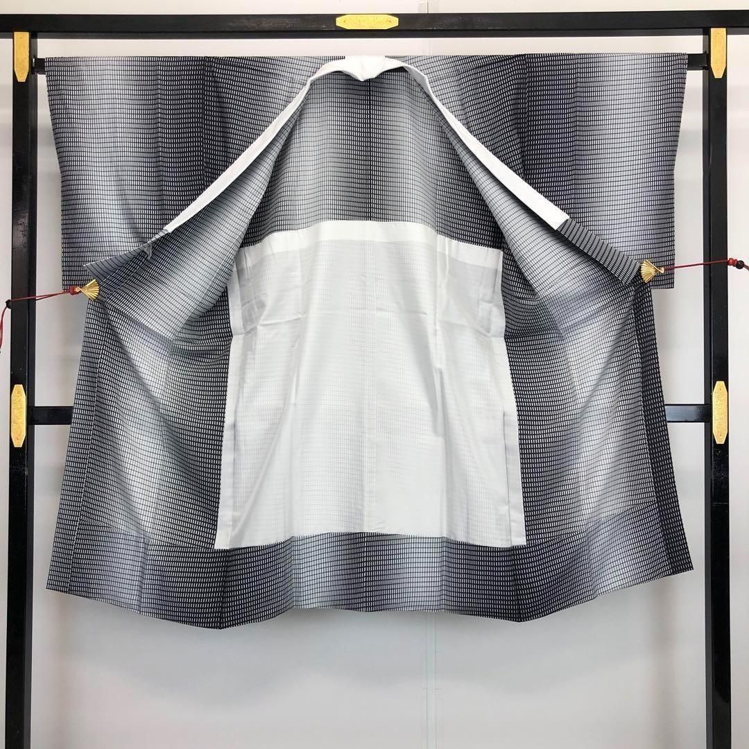 モノトーン 薄墨色