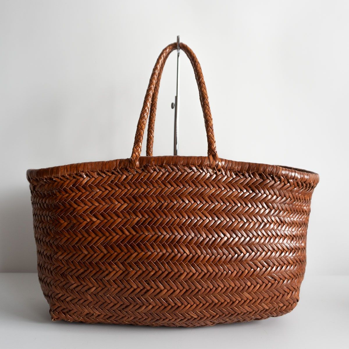 新品！インナーバック付き！ドラゴンバックデザイン　ブラウン編み込みトートバッグ DRAGON 限定色編み込みブラウントートバッグ