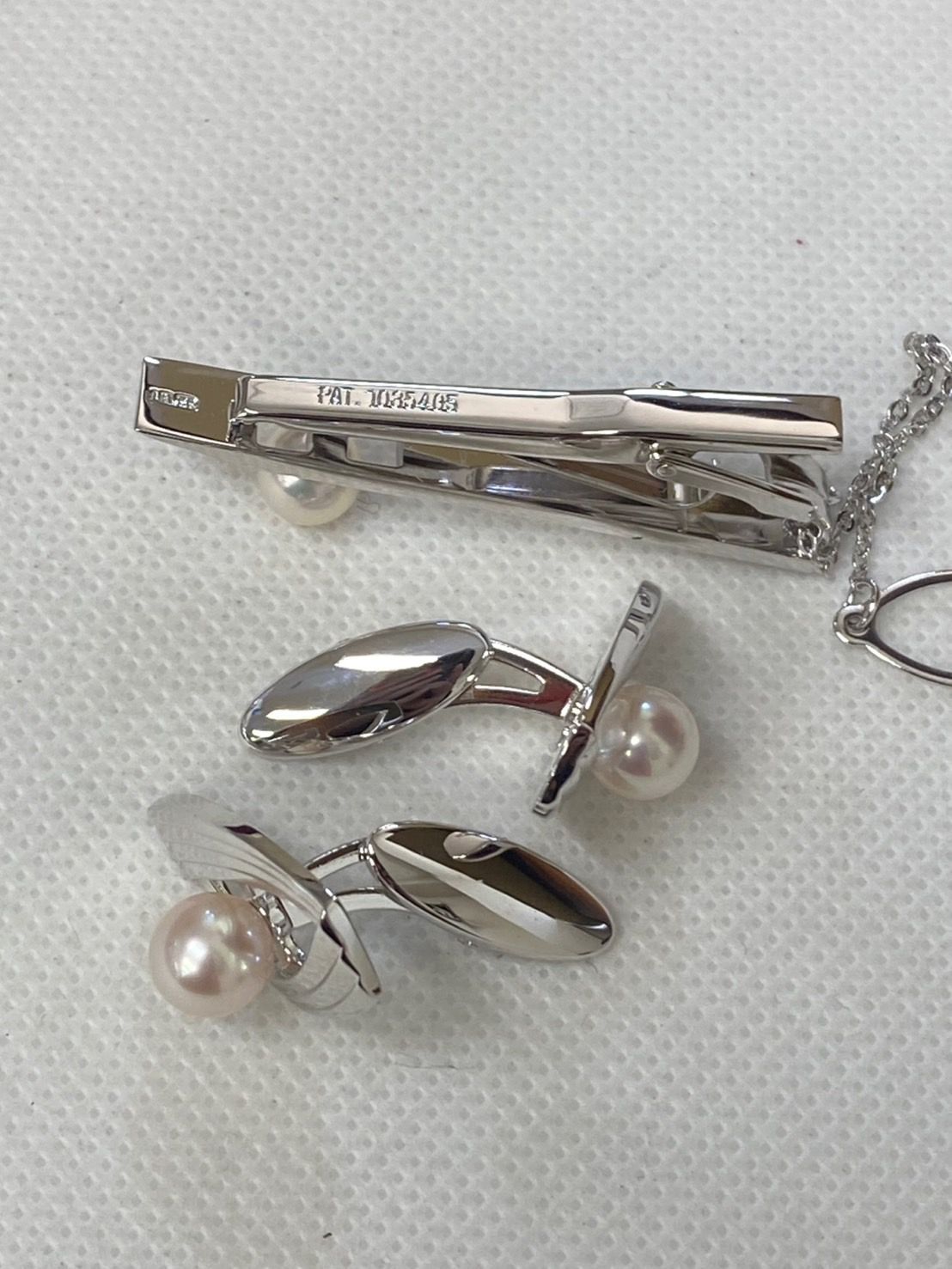 美品✨MIKIMOTO ミキモト パール ネクタイピン＆カフス セット　付属品付 MIKIMOTO ミキモト パール 付き ネクタイピン タイピン ビジネス