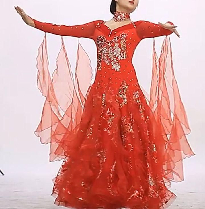 ダンスドレスモダンダンスドレスキラキラ刺繍ダンスドレス、裾広社交ダンスドレス ダンスドレスモダンダンスドレスキラキラ刺繍ダンスドレス、裾広社交