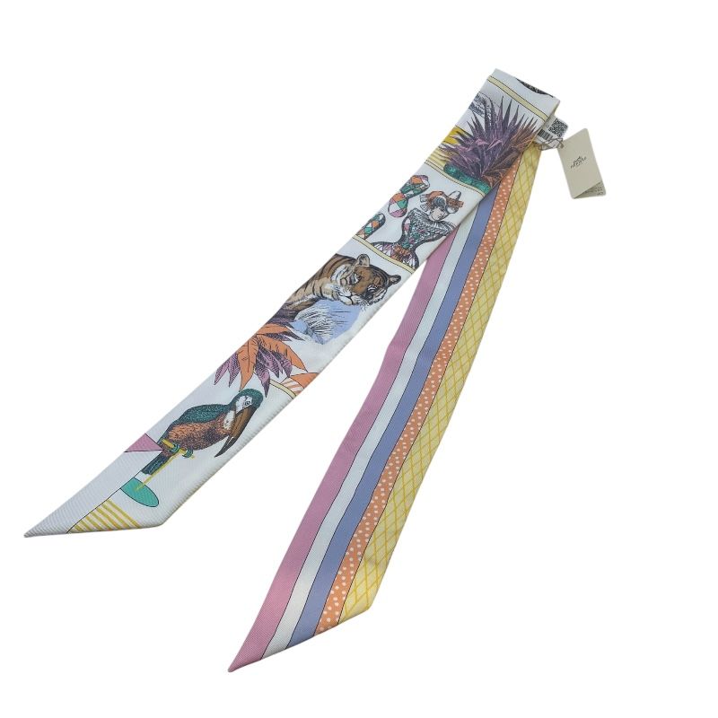 ※美品※ HERMES エルメス ツイリー シルク バレリーナ スカーフ エルメス HERMES ツイリー 3RAND THEATRE NOUVEAU シルク