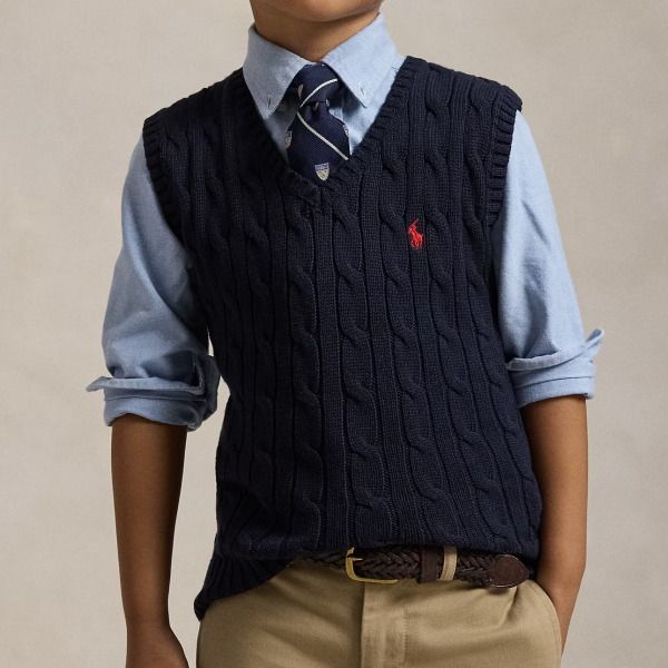ケーブル編みVネックベストII