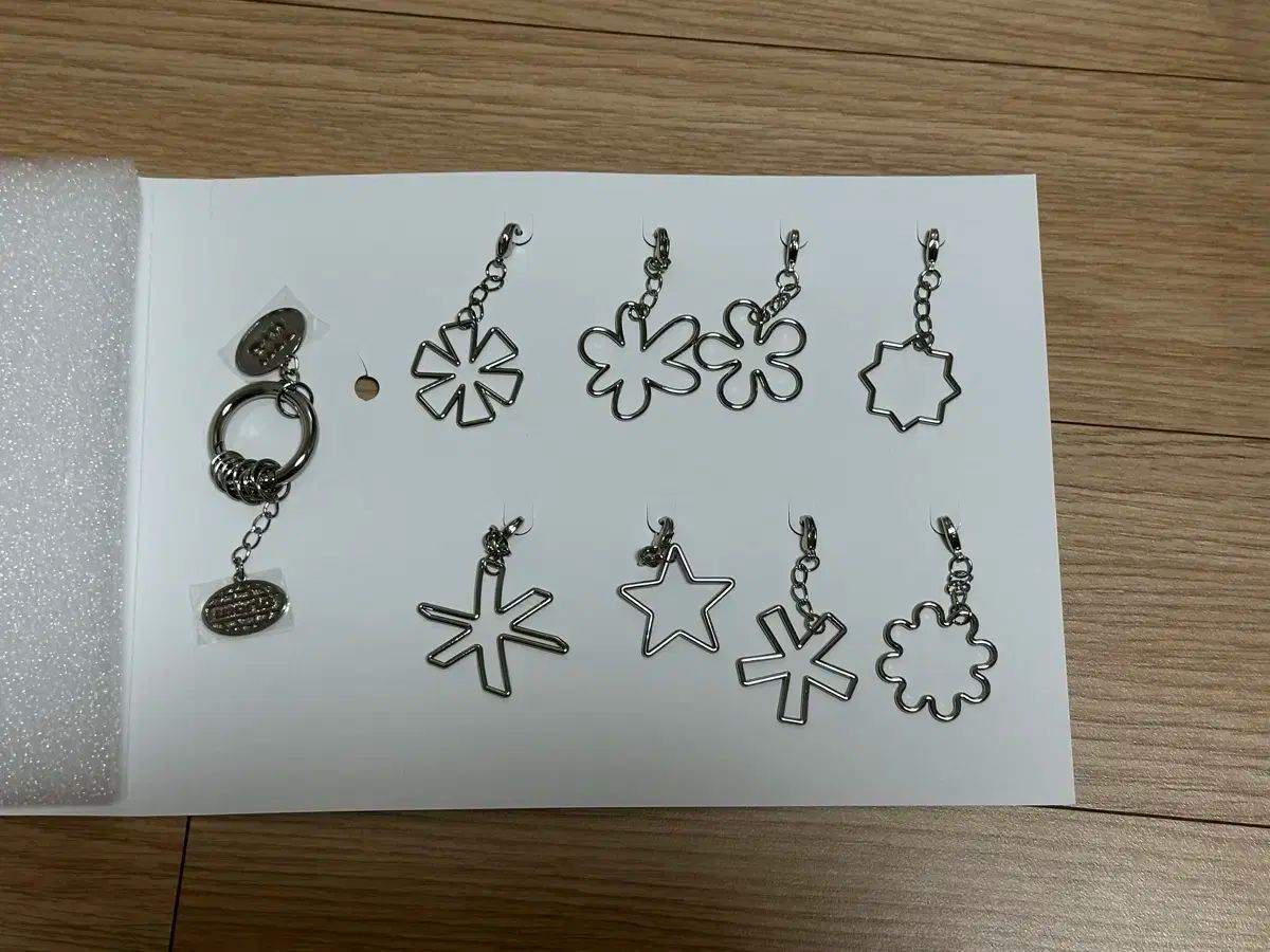 トクキレ】ナリス マジェスタ クリームリフト 25g 新品未開封 外箱傷み