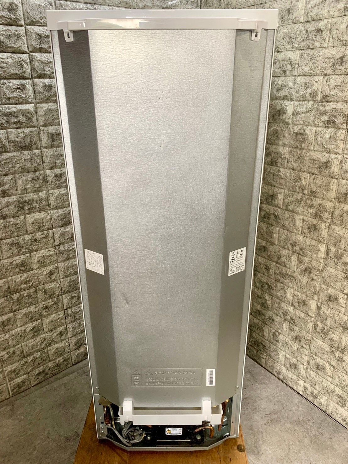 大阪送料無料★3か月保障★冷蔵庫★2020年★SJ-17E7-KW★IR-650 大阪送料無料☆3か月保障付き☆冷蔵庫☆シャープ☆2ドア☆2020年