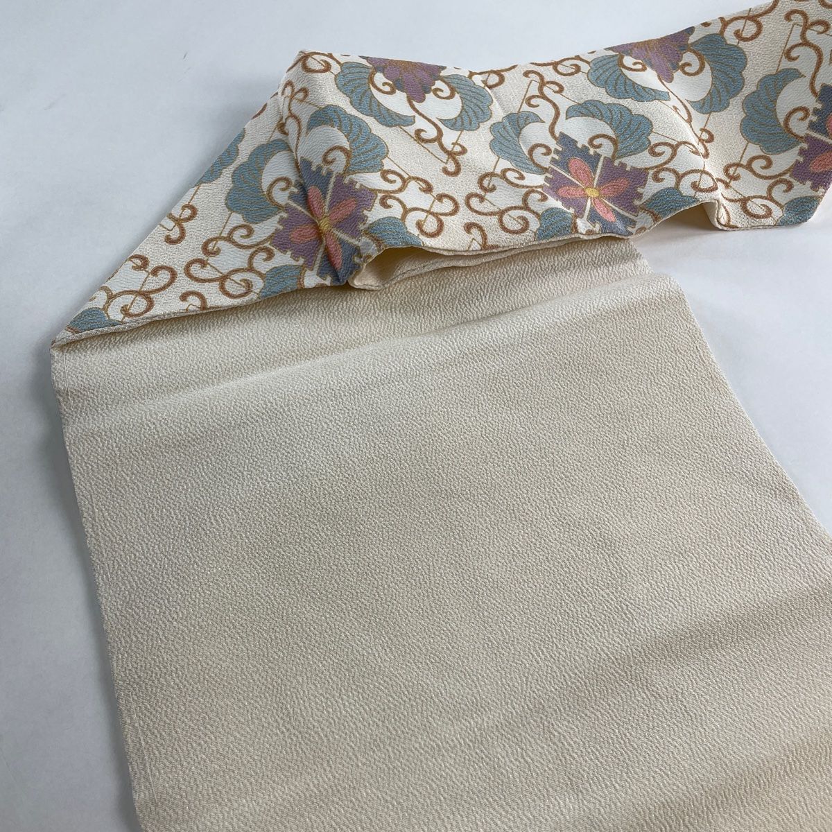 名古屋帯 美品 名品 菱 唐草 金彩 縮緬 クリーム 正絹 【中古