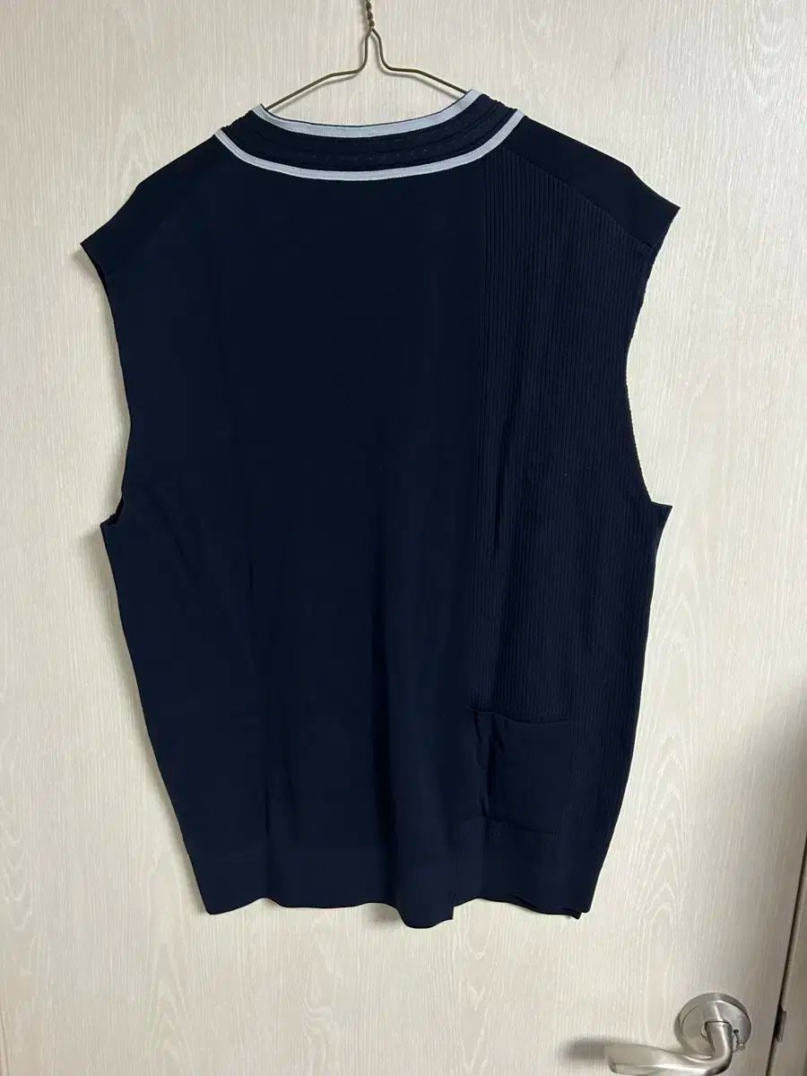 ベスト ネイビー