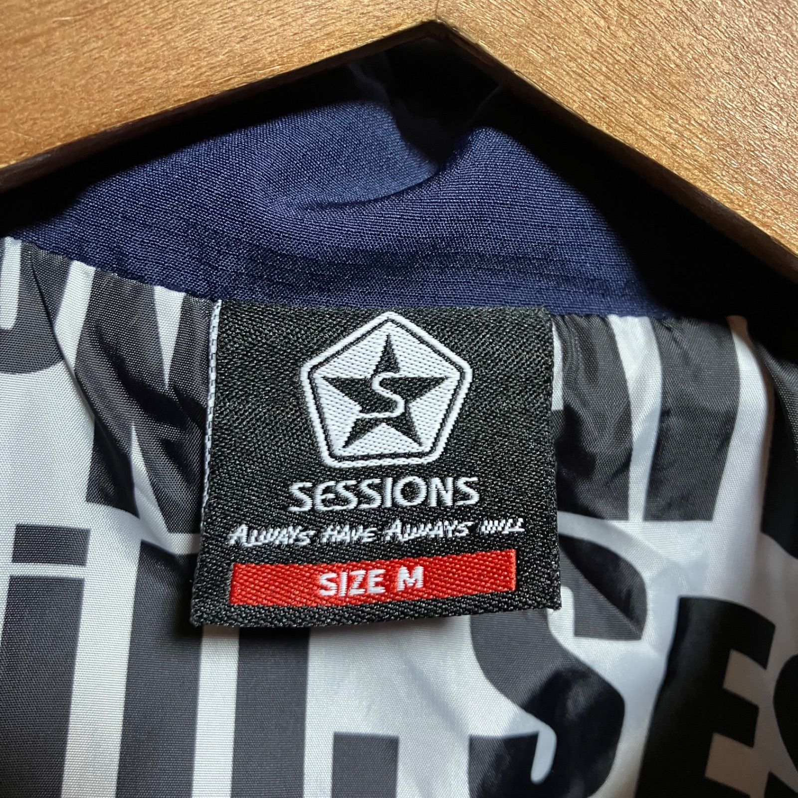 セッションズのコーチジャケット Mサイズ フーディコーチジャケット⁄バックロゴ⁄L⁄ポリエステル⁄BLK⁄207077