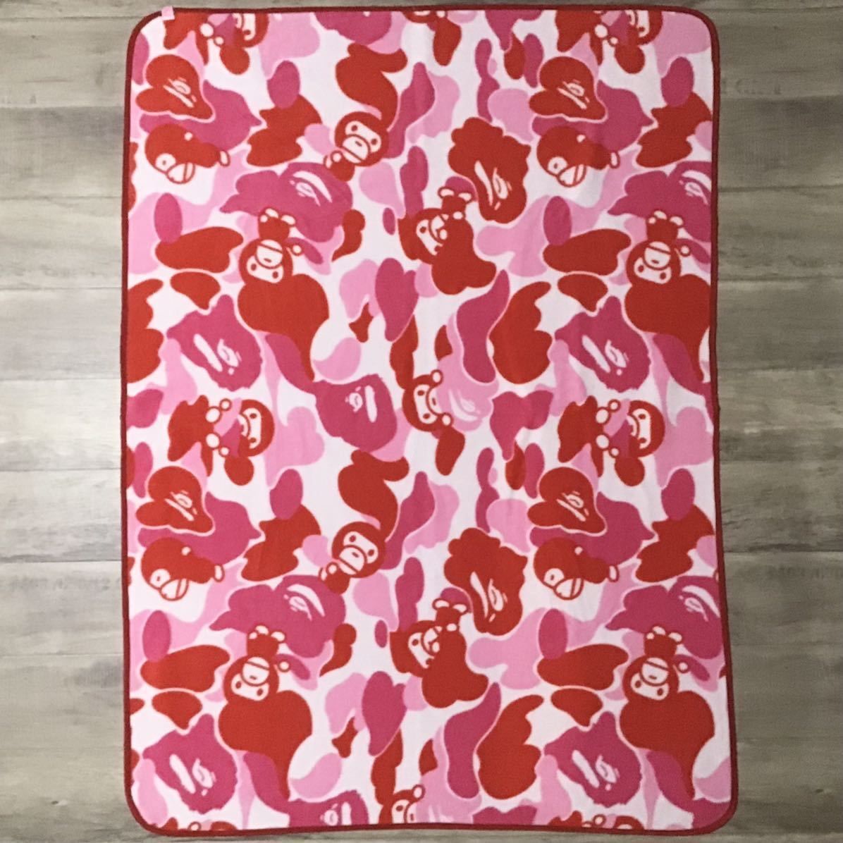 【激レア希少】アベイシングエイプ　ブランケット　ピンク　マイロ　カモ BAPE 大判 フリースブランケット MILO ABC camo pink - メルカリ