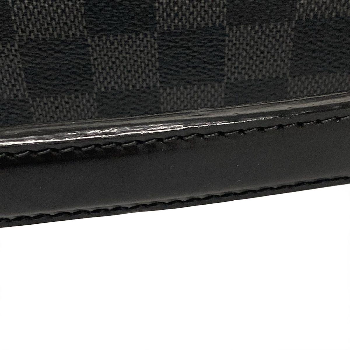 ダミエグラフィット