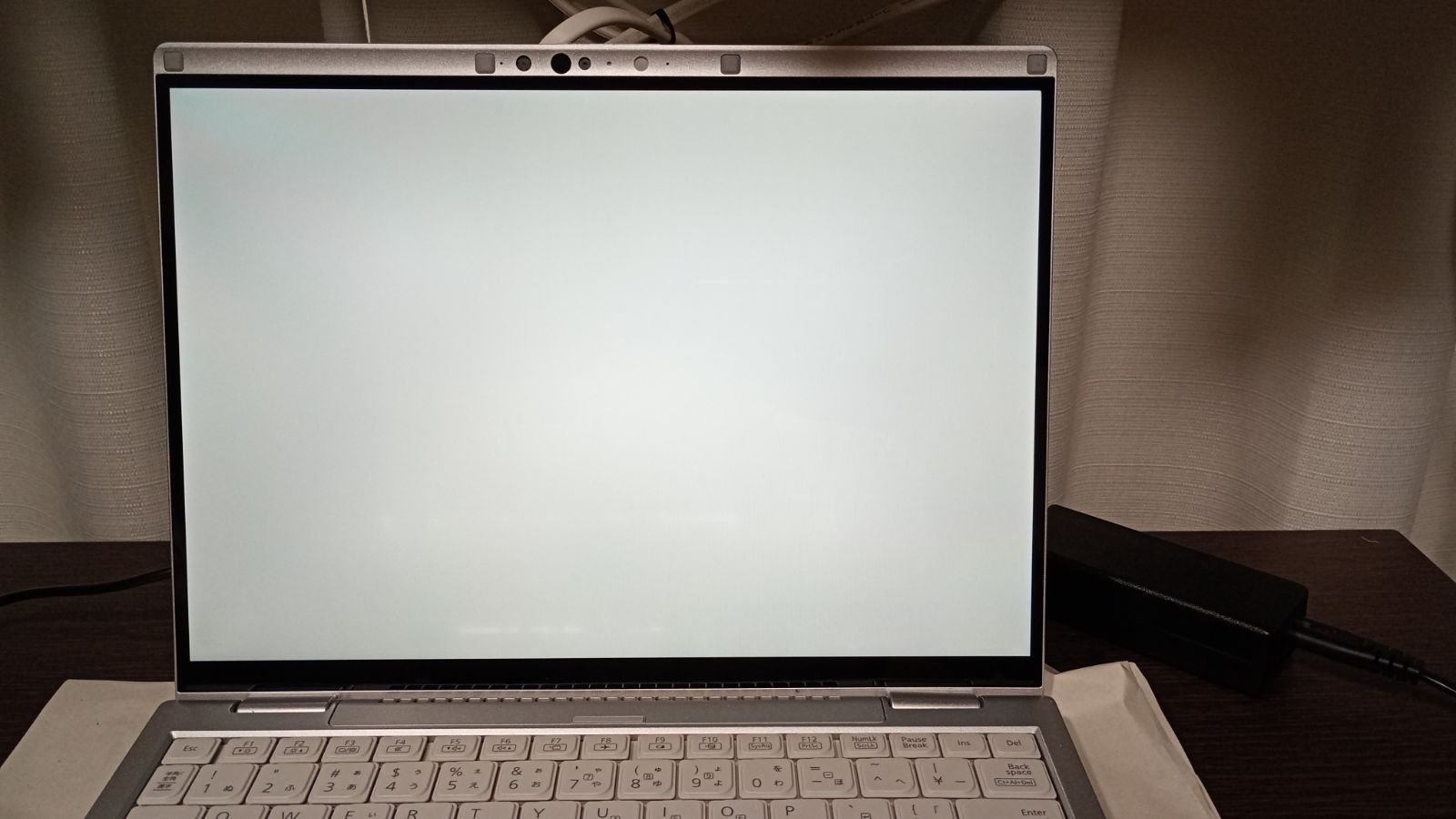 管51014-3 パナソニック CF-FV1R12VS タッチパネル動作ＯＫ 本体四隅塗装はげ 傷あり ホワイトスポットあり