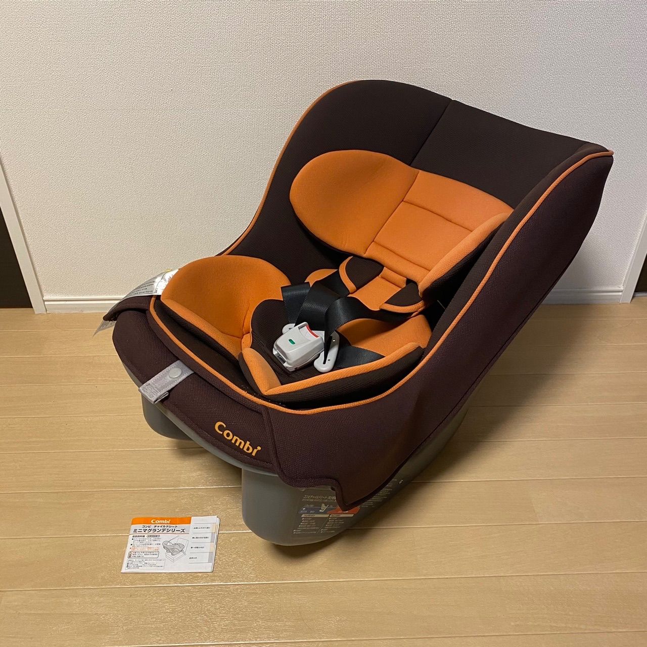 【美品】コンビ ミニマグランデ チャイルドシート　ブラウンプレッソ □ミニマグランデS UB シリーズ 【コンビ Combi】発売日2011年12月