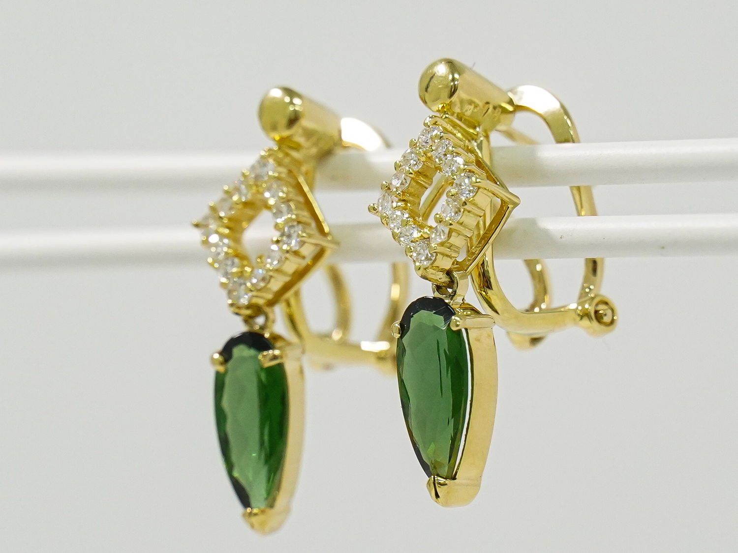 本物 グリーンガーネット 1.02ct 0.97ct ダイヤモンド 0.18ct×2 K18 YG  