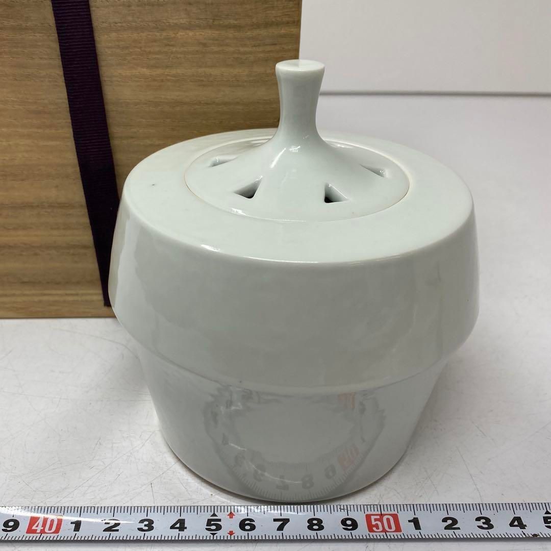 新開寛山造　白磁　香炉　共箱　幅約12㎝　東さ5-0624③ 新開寛山造 白磁 香炉 共箱 幅約12㎝ 東さ5-0624③ - メルカリ