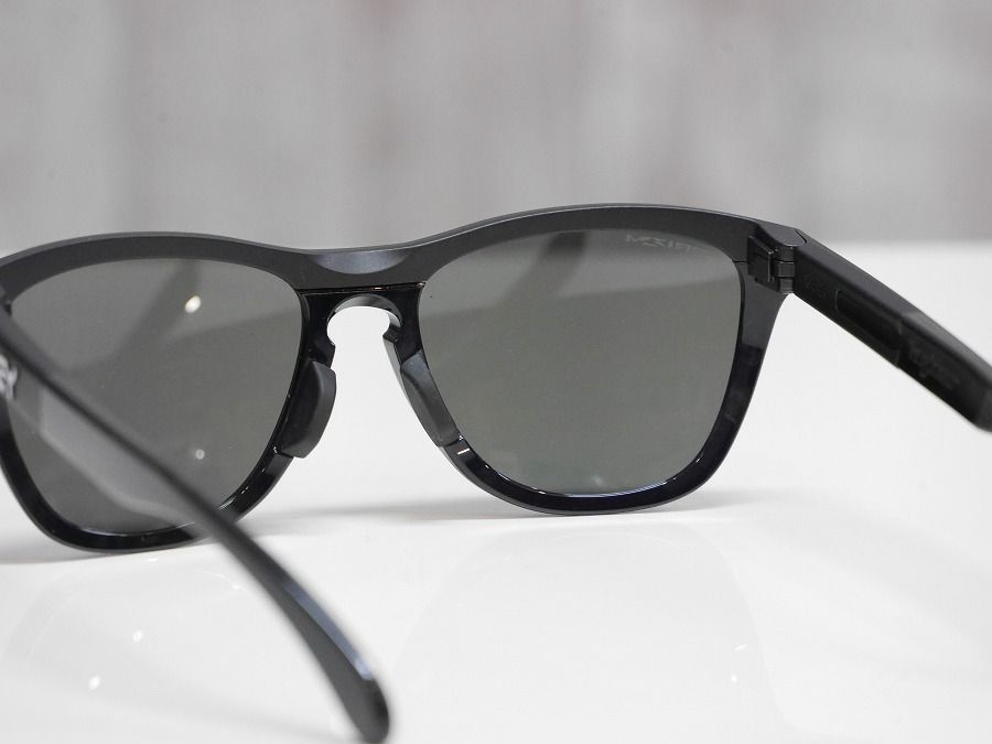 新品】正規品 OAKLEY FROGSKINS RANGE サングラス プリズム 新品】正規品 OAKLEY FROGSKINS RANGE サングラス プリズム