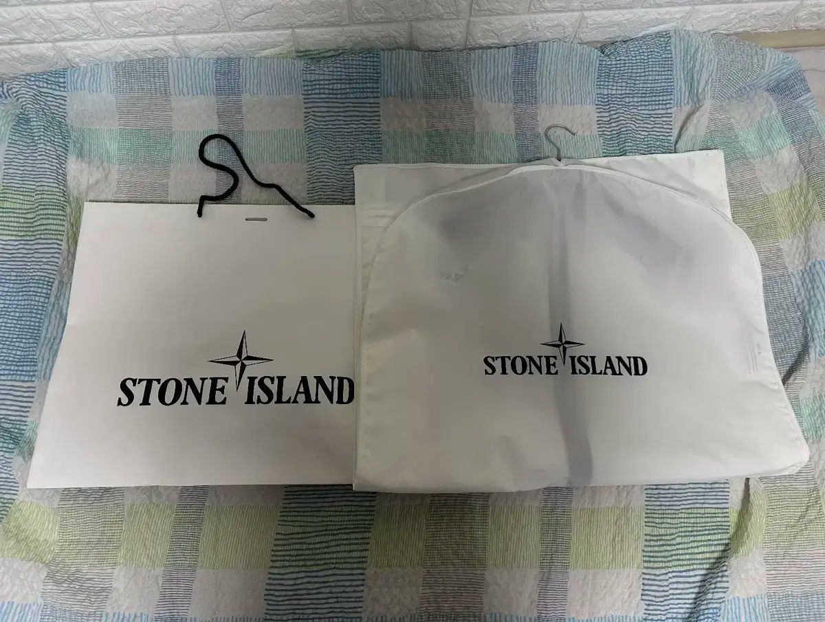 ストーンアイランド