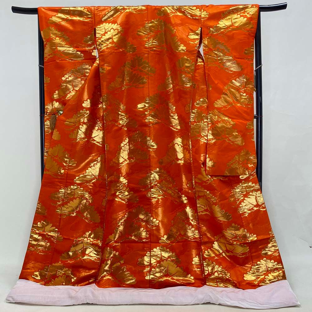 色打掛 正絹 鶴 刺繍 金 オレンジ 打掛 Mサイズ 裄66 花嫁衣裳