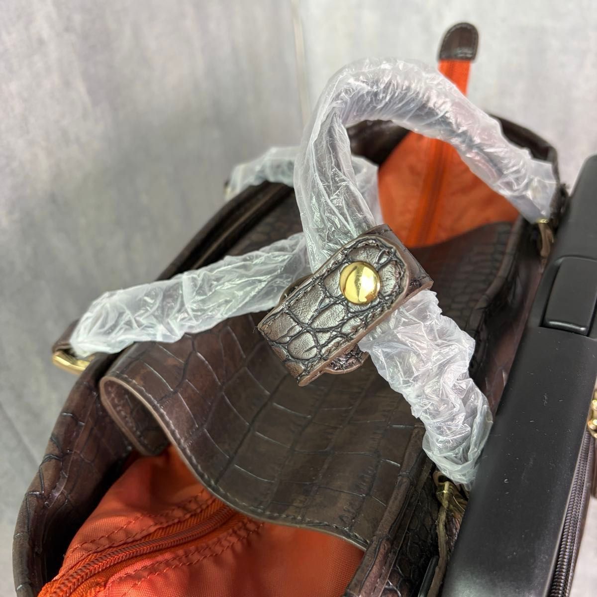 スワニー クロコダイル型押し