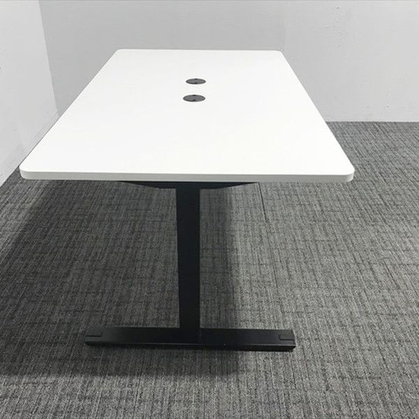 ミーティングテーブル