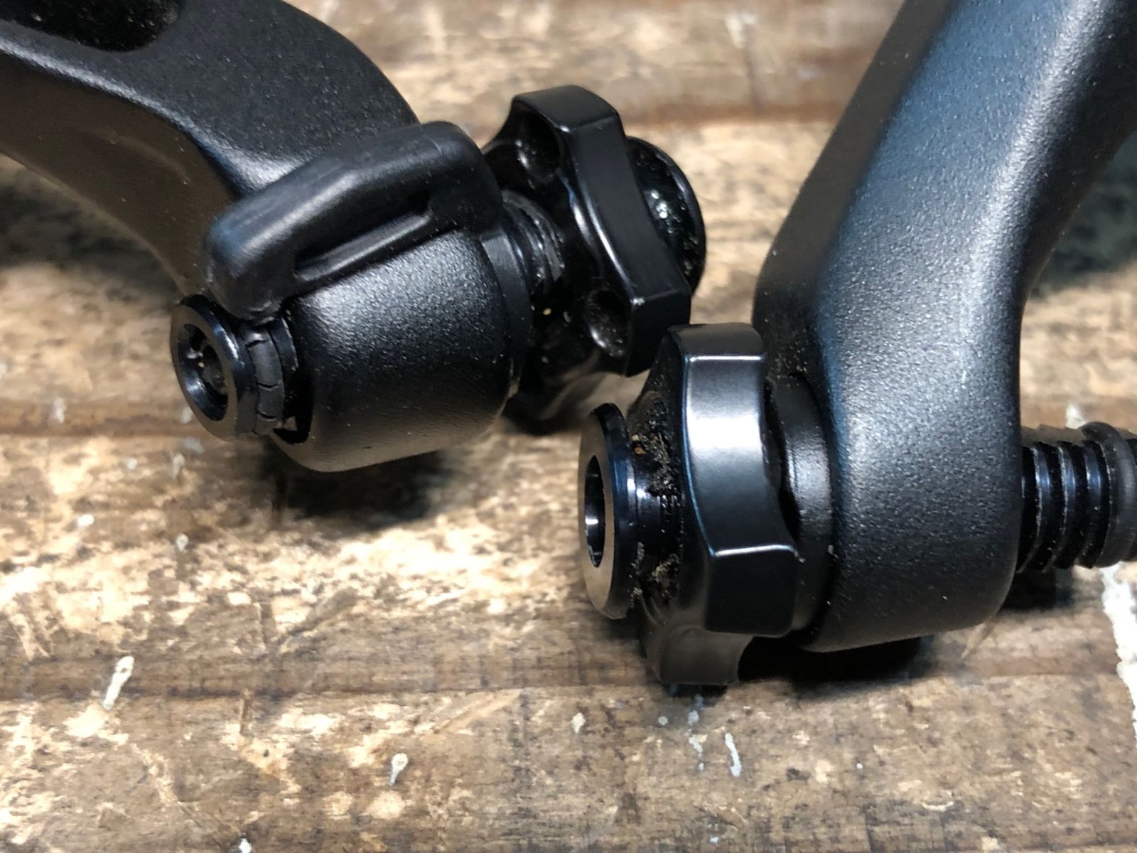 IQ593 シマノ SHIMANO アルテグラ ULTEGRA BR-R8100 キャリパー