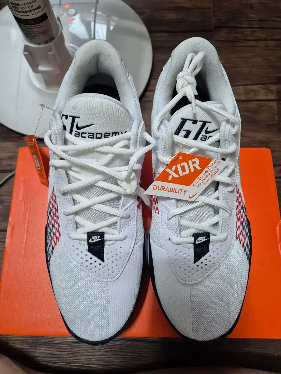 265 NIKE(ナイキ) GTカット アカデミー EP バスケットシューズ 新品