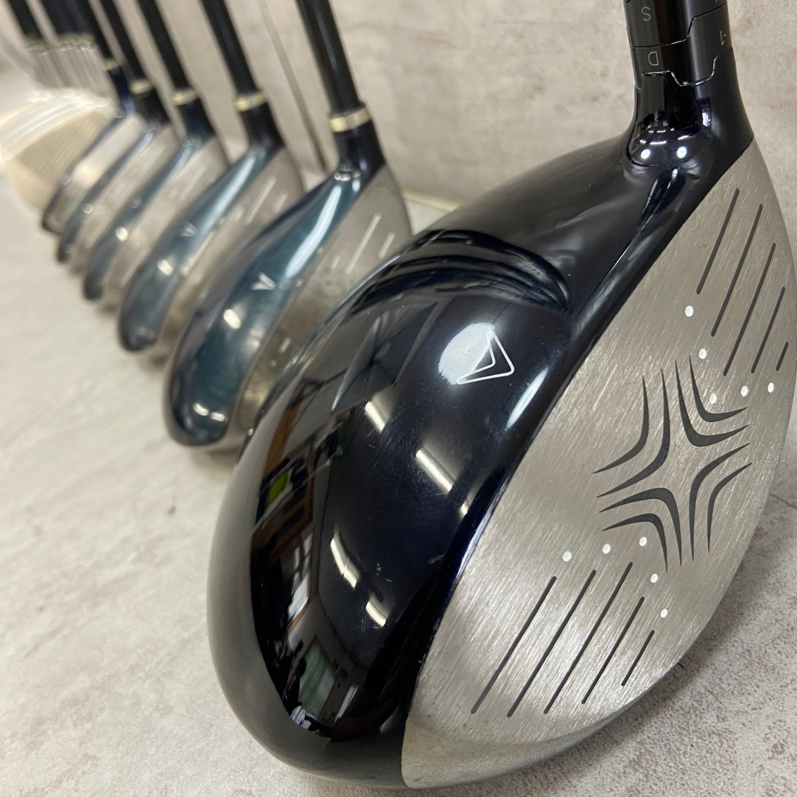 キャロウェイ　アダバッド　メンズゴルフ14本セット　右利き用　キャディバッグ Callaway キャロウェイ adabat アダバッド メンズゴルフ14本