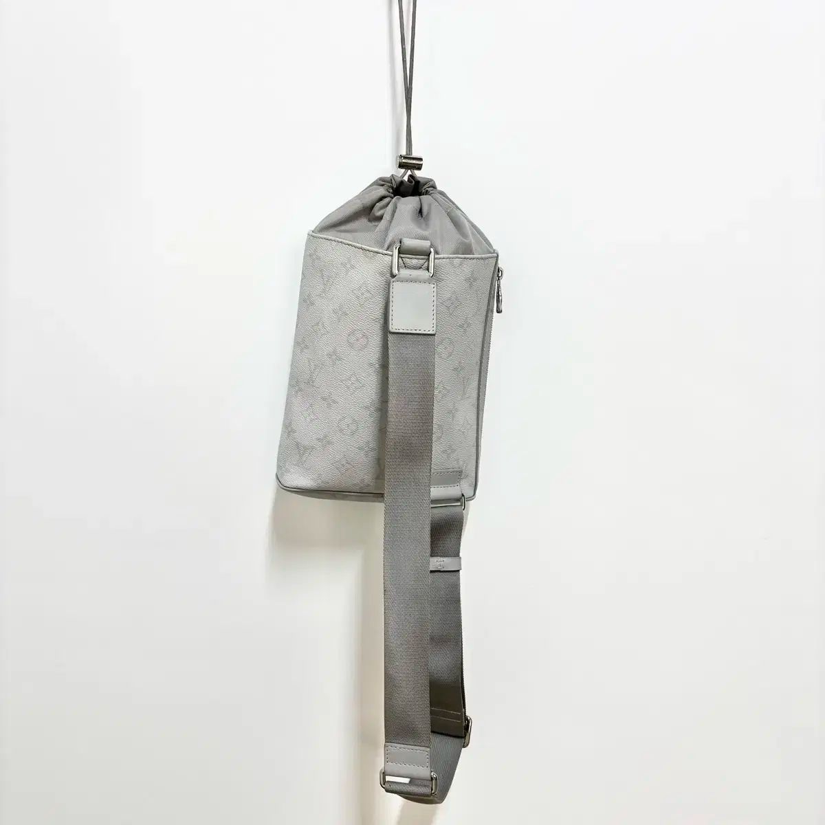 Louis Vuitton ルイヴィトン モノグラム ザ ワールド ツアー スリングバッグ