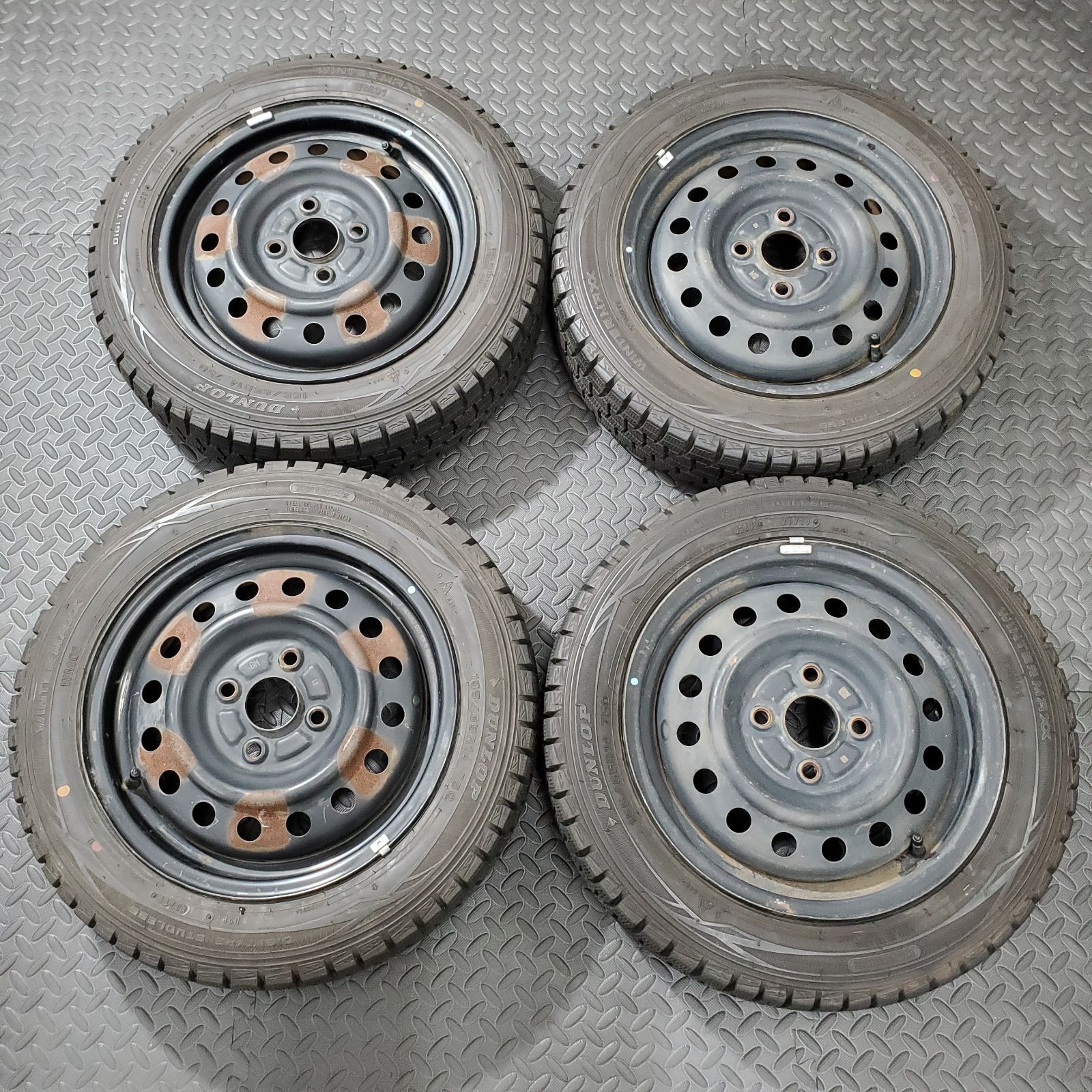 19年製 155 65R14 ダンロップ ウィンターマックスWM01 ダイハツ タント ムーヴ ミラ スタッドレスタイヤ 1049R