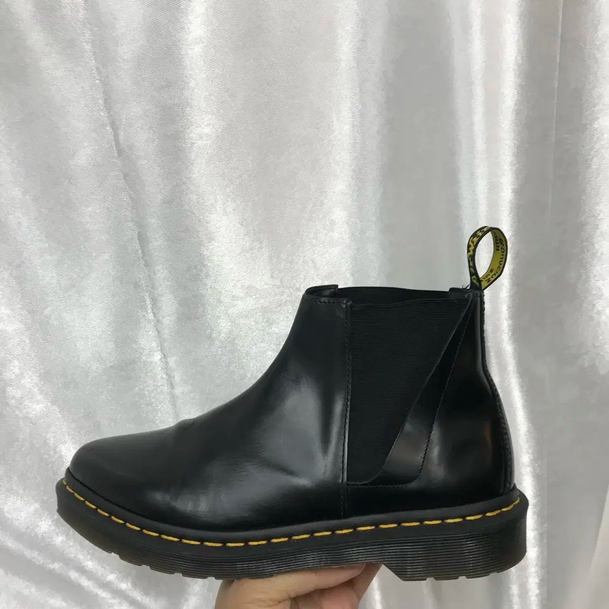 DR. MARTENS
