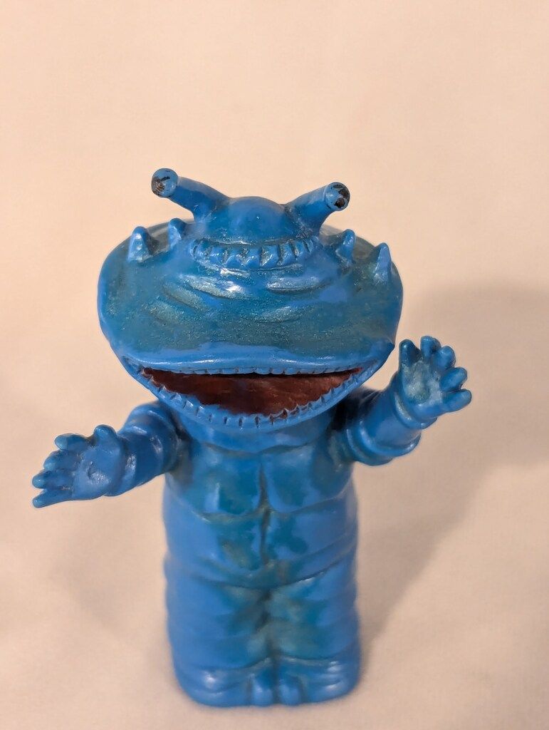 大里玩具 怪獣 ジャンボ指人形 カネゴン 青成型 約105mm 当時物 大里玩具 怪獣 ジャンボ指人形 カネゴン 青成型 約105mm 当時物 - メルカリ