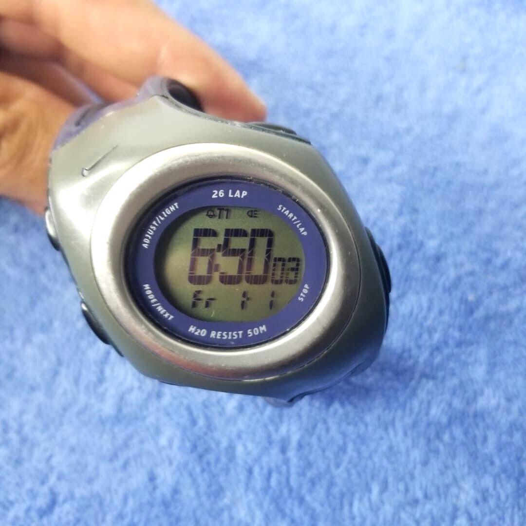 NIKE ナイキ 三軸 時計 26 ラップします スーパー