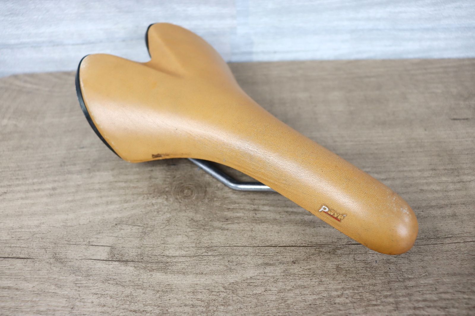 SA56　レアカラー　Fizik pave　フィジーク　パヴェ　130ｍｍ　茶色　ブラウン　サドル　cicli17
