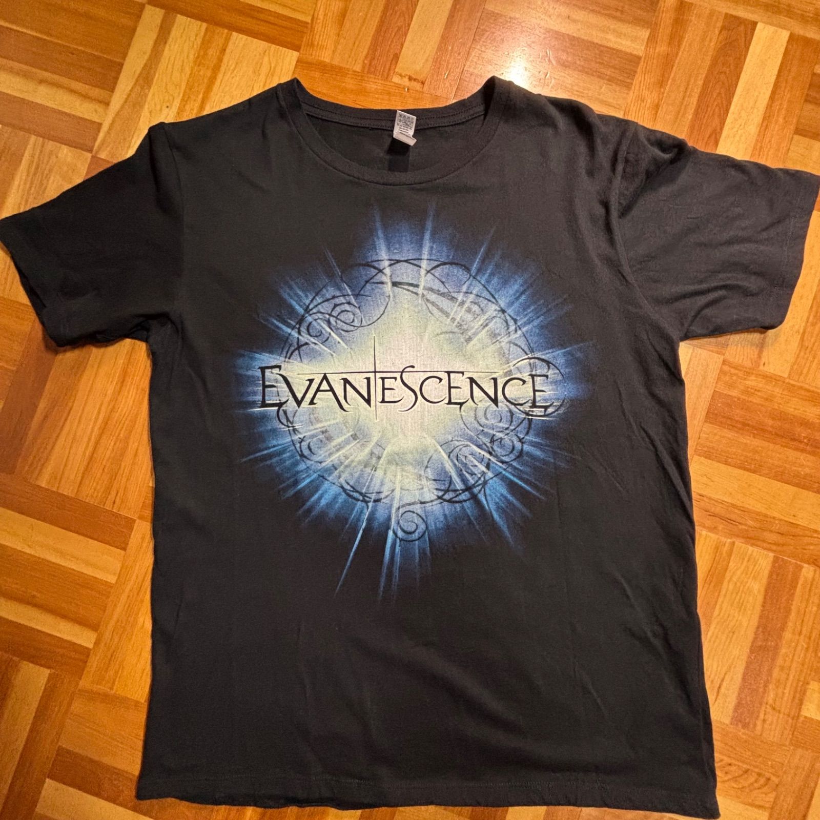 EVANESCENCE エヴァネッセンス Fallen Tシャツ EVANESCENCE エヴァネッセンス ツアーTシャツ - メルカリ