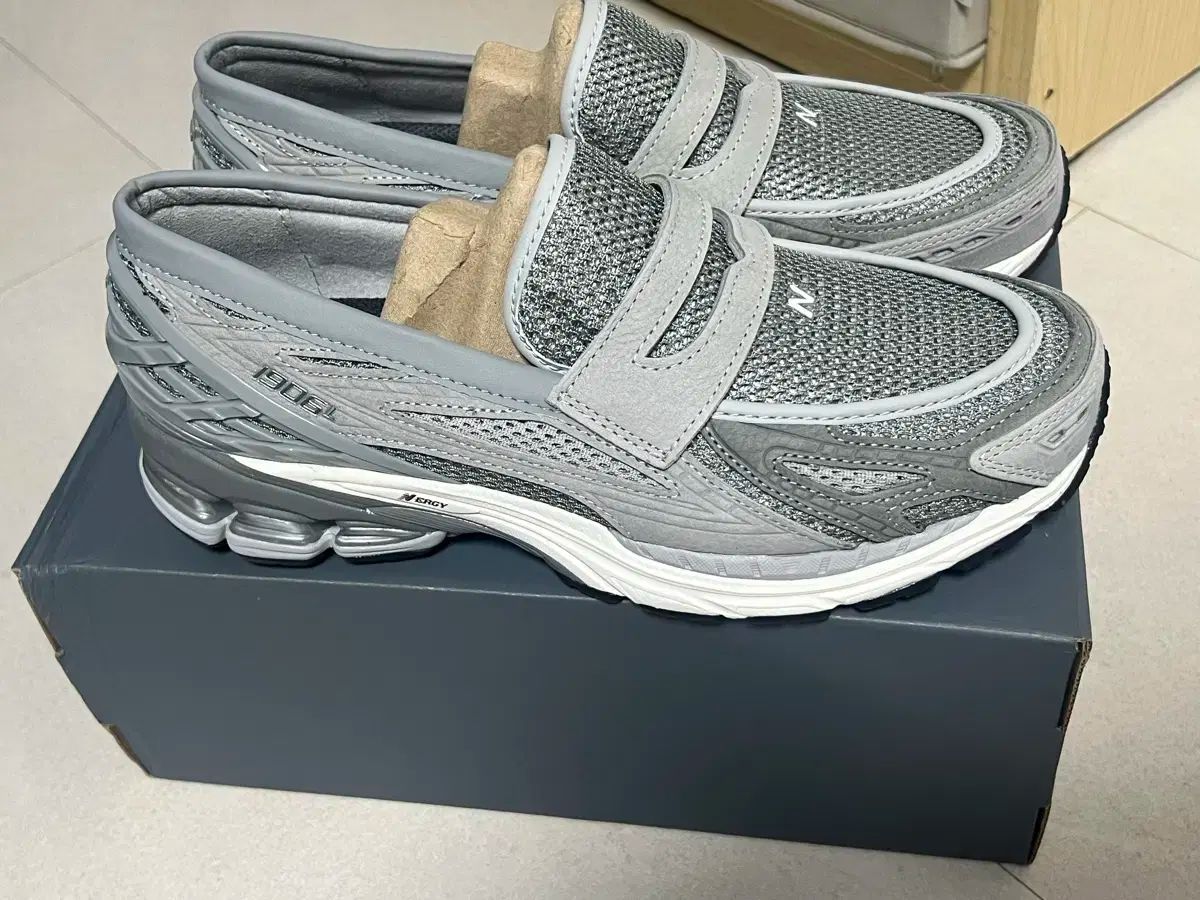 New Balance(ニューバランス) 1906L グレー スニーカー 【公式通販】