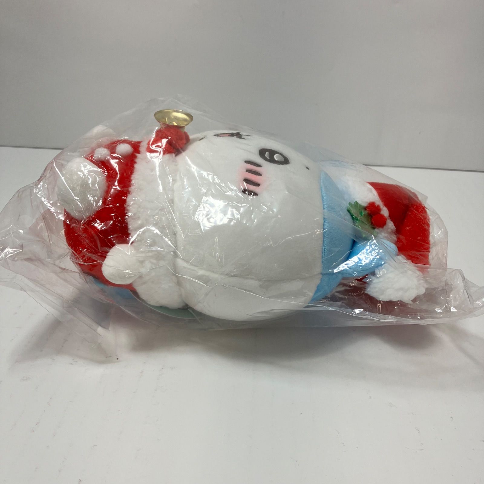 瀬戸店】未開封 ちいかわ サンタさんだ！ぬいぐるみS（ハチワレ