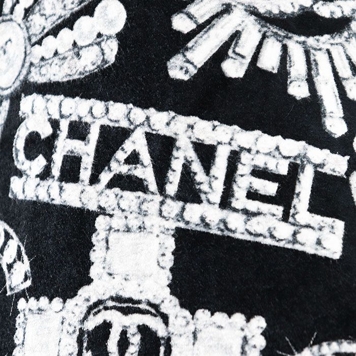 キラめく総ロゴ【CHANEL】ココネージュ ファスナー 長袖 トップ 24012506_7.jpg