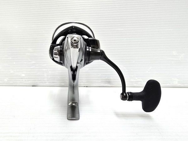 ダイワ スピニングリール カルディア 2500 ホワイト スピニング