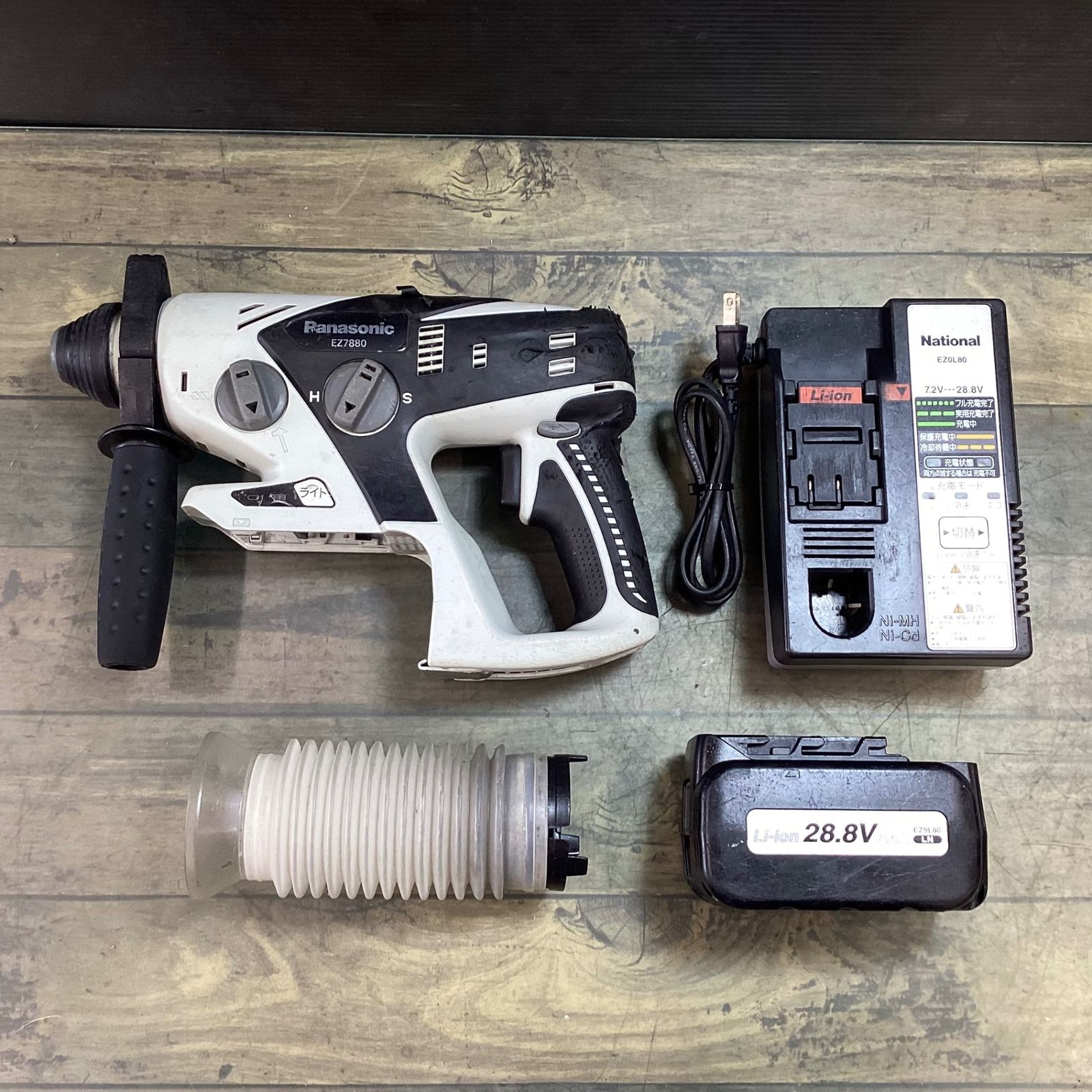 中古品】National 充電ハンマードリル EZ7880LN2S-B 中古品