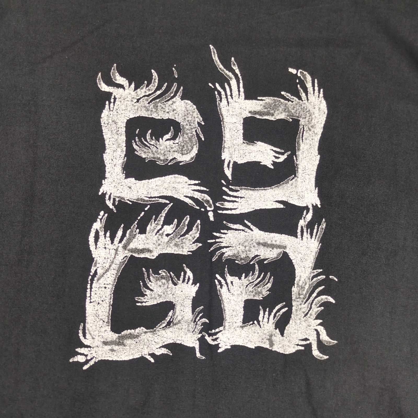 希少】GIVENCHY GGロゴプリント ダメージ加工Tシャツ M - メルカリ 