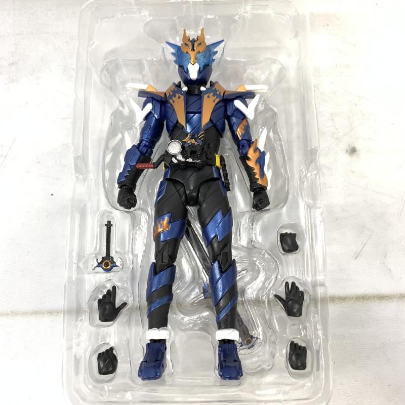 S.H.Figuarts 仮面ライダークローズ