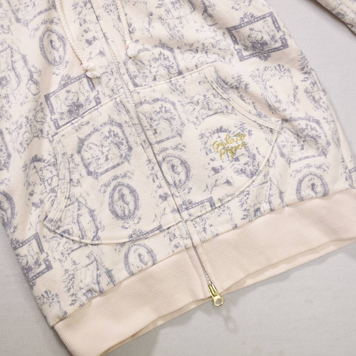 ライトベージュ 部屋着