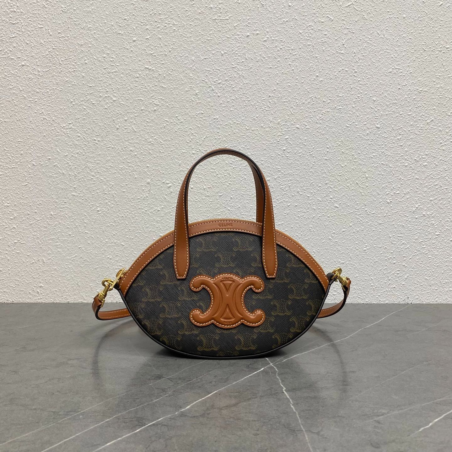 CELINE オーバル バッグ - 21×24×5cm |