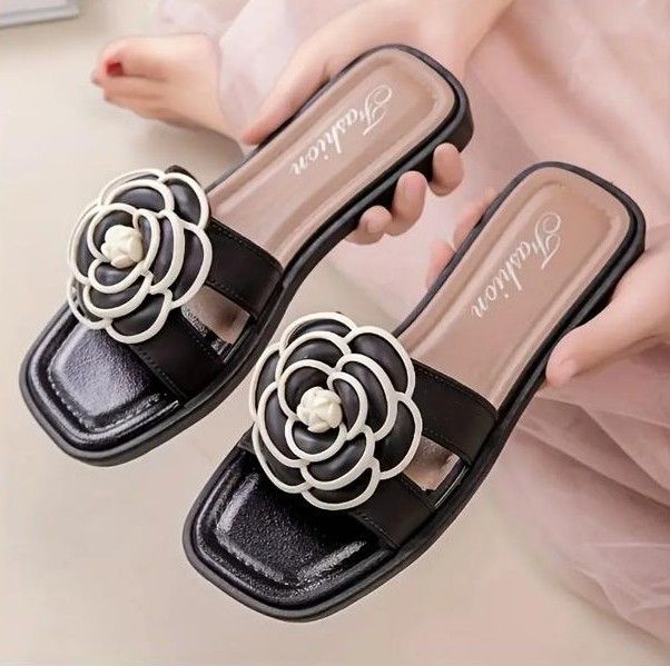 カメリアサンダル