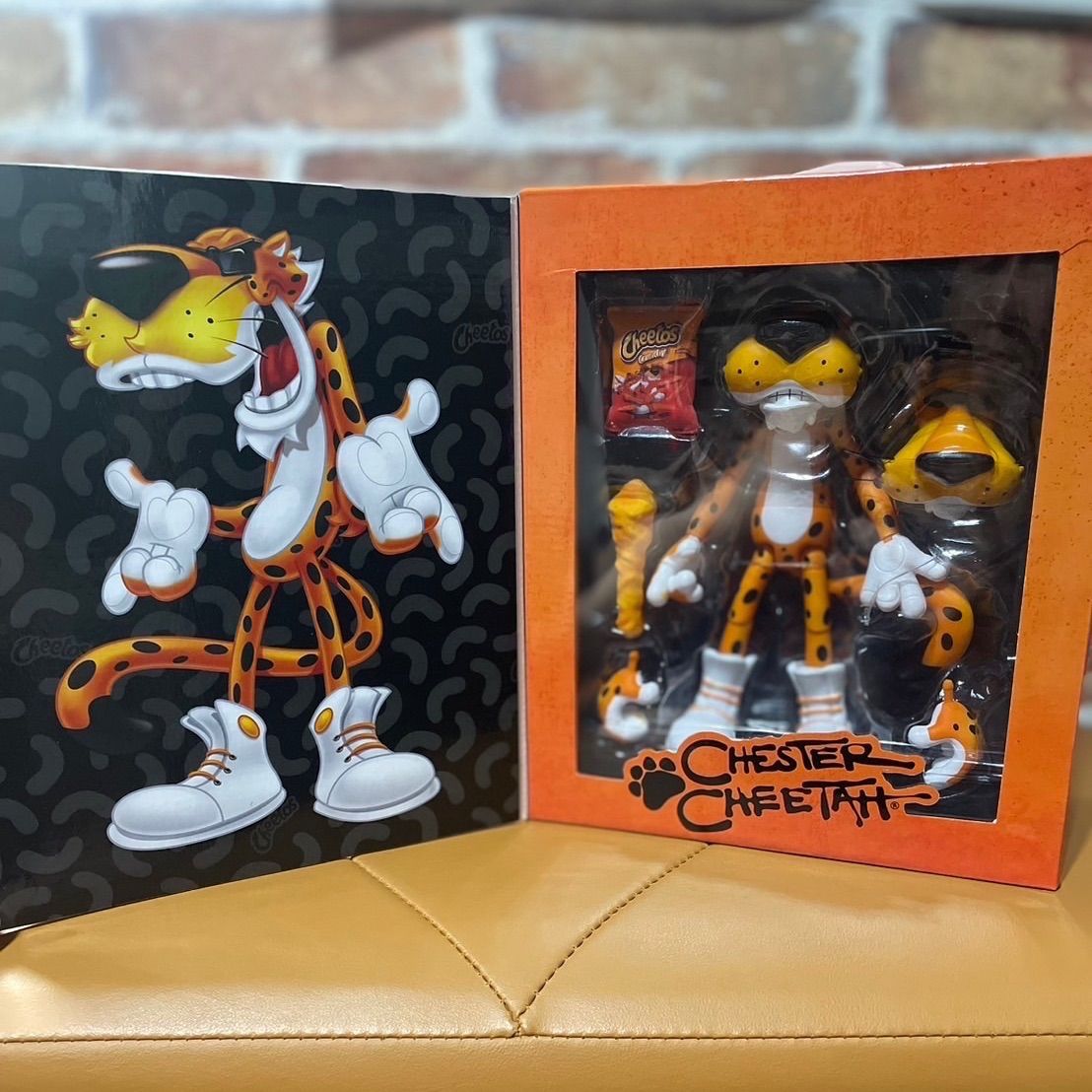 Cheetos チートス　CHESTER CHEETAH アクションフィギュア Amazon.com: Cheetos 6