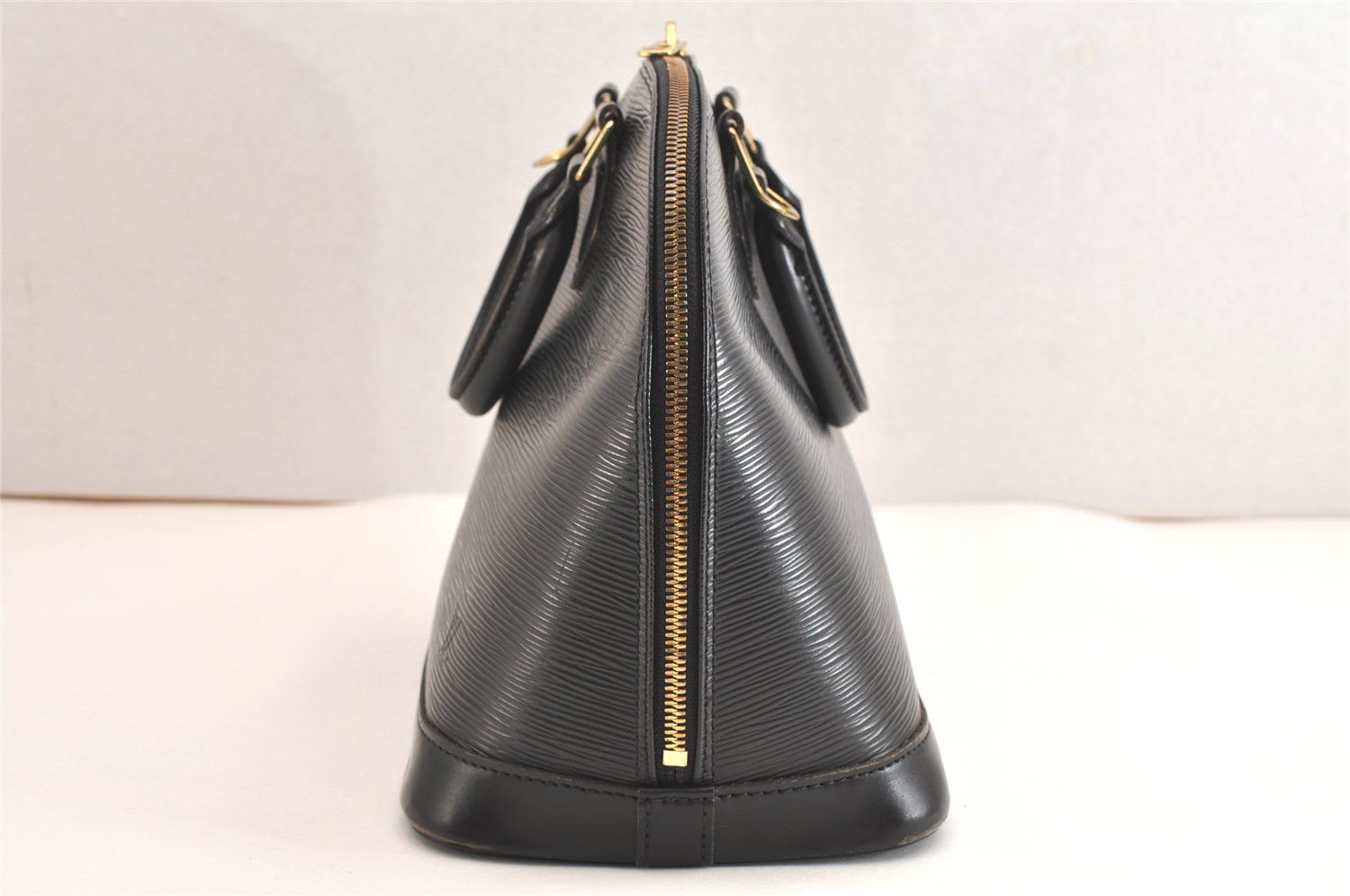 LOUIS VUITTON ルイヴィトン エピ アルマ PM ハンドバッグ ブラック 